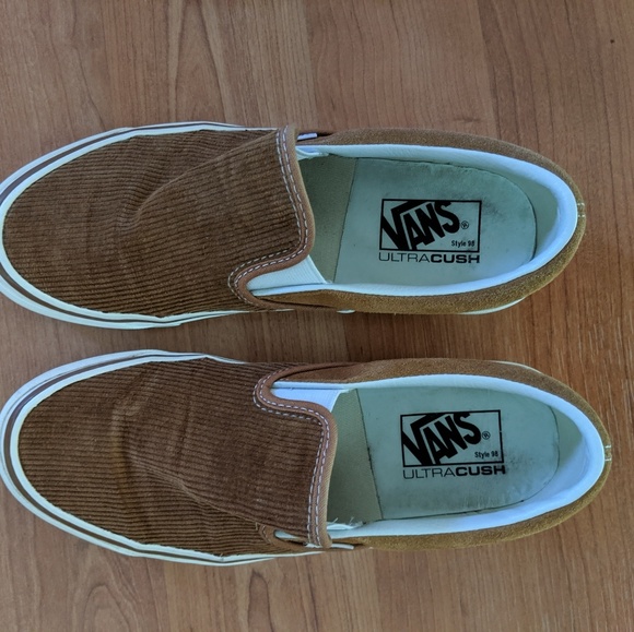 Vans Classic Courduroy Slip Ons - Picture 3 of 3